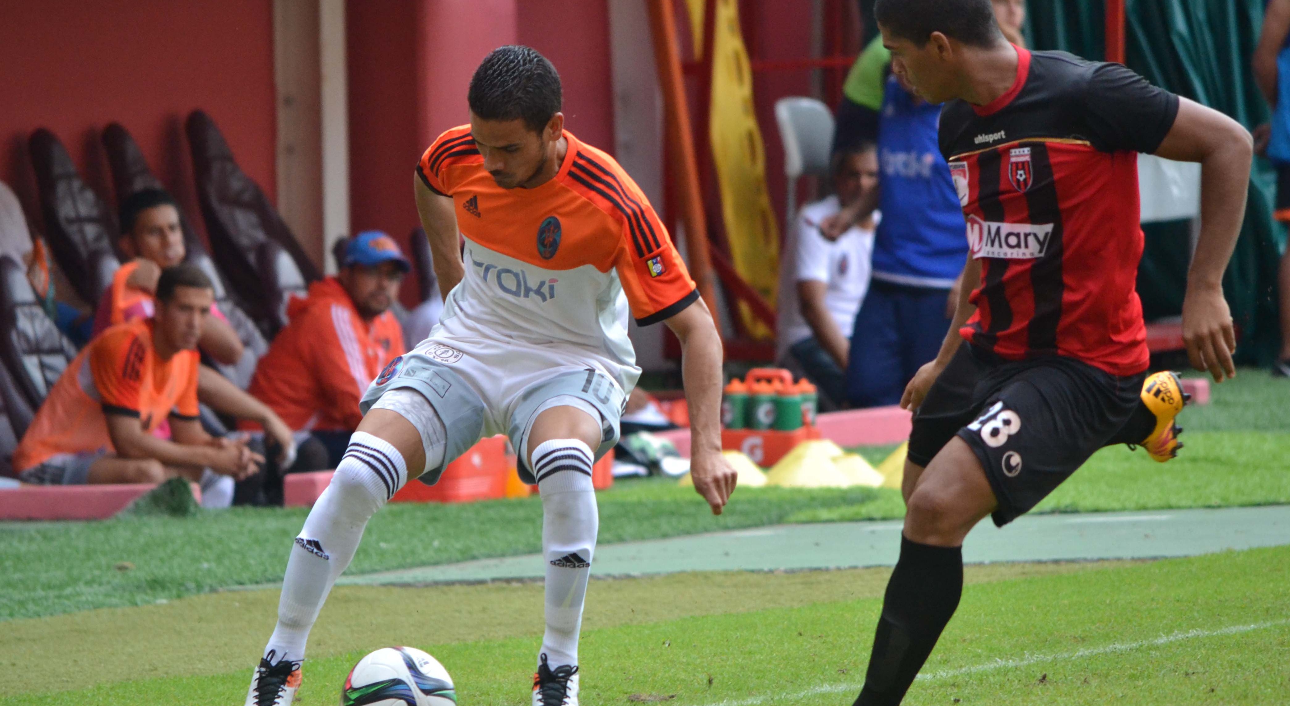 Gustavo Rojas la guaira portuguesa